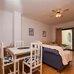 Mare 68 - Two Bed דירה *